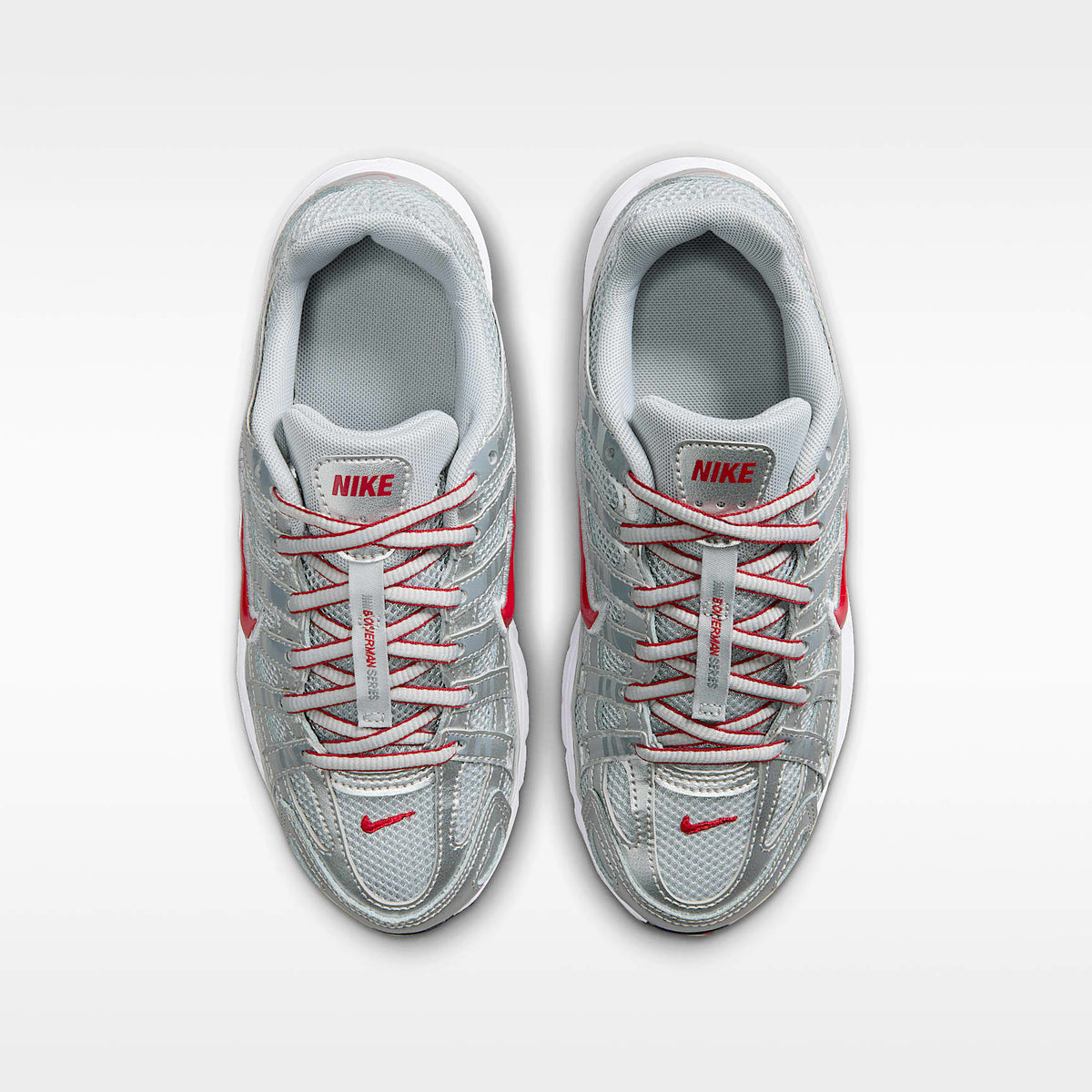 Nike P-6000 – Plata metalizado/Plata liso/Gris azulado/Rojo gimnasio – vista 4