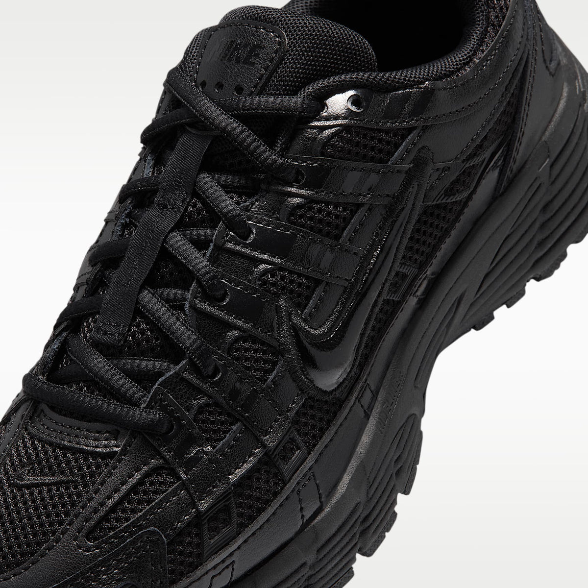Nike P-6000 – Negro/Negro – vista 7