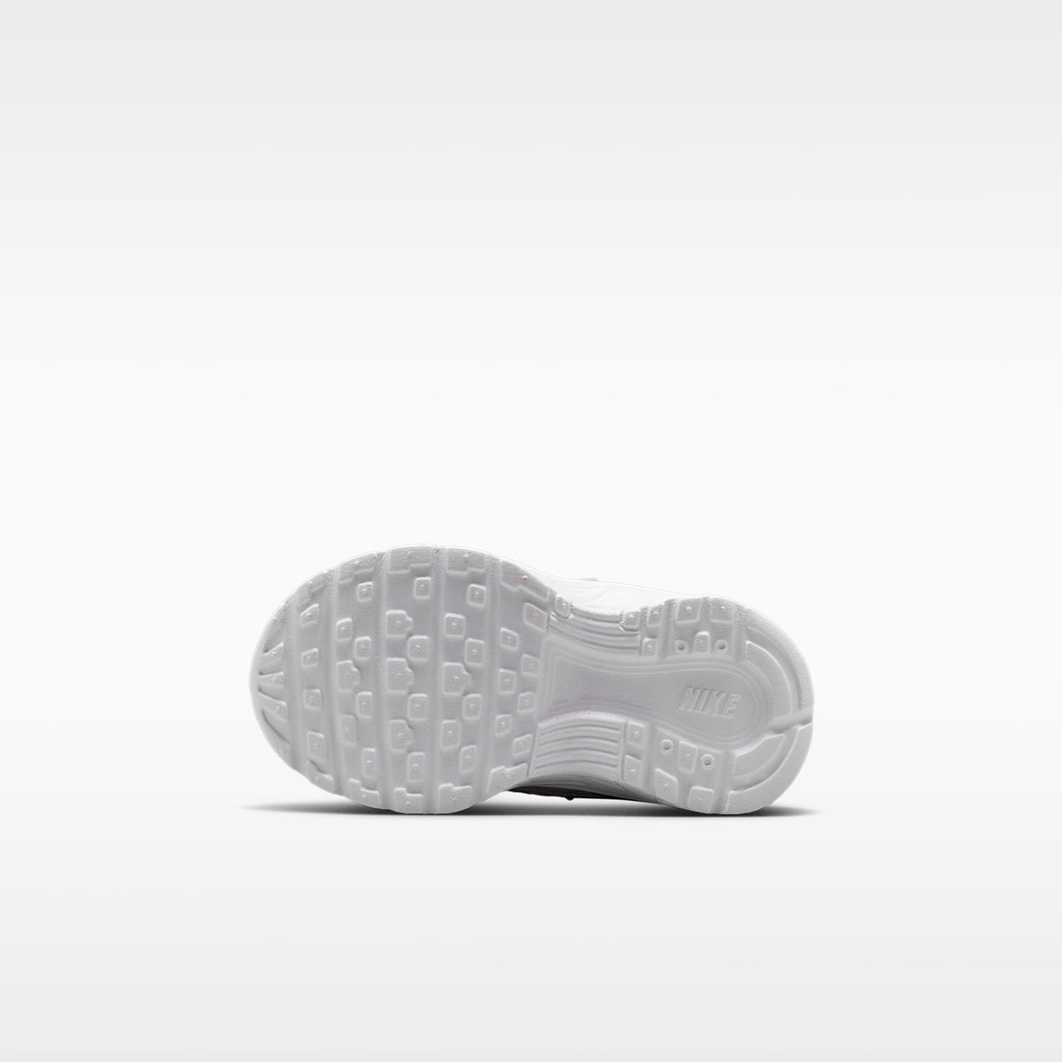 Nike P-6000 – Tinte platino/Blanco/Plata metalizado/Tinte platino – vista 2