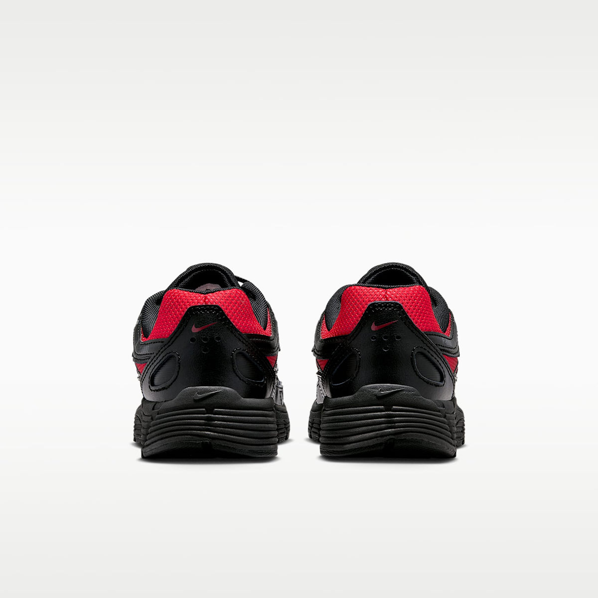 Nike P-6000 – Negro/Carmesí brillante/Royal juego/Blanco cáscara de huevo – vista 6