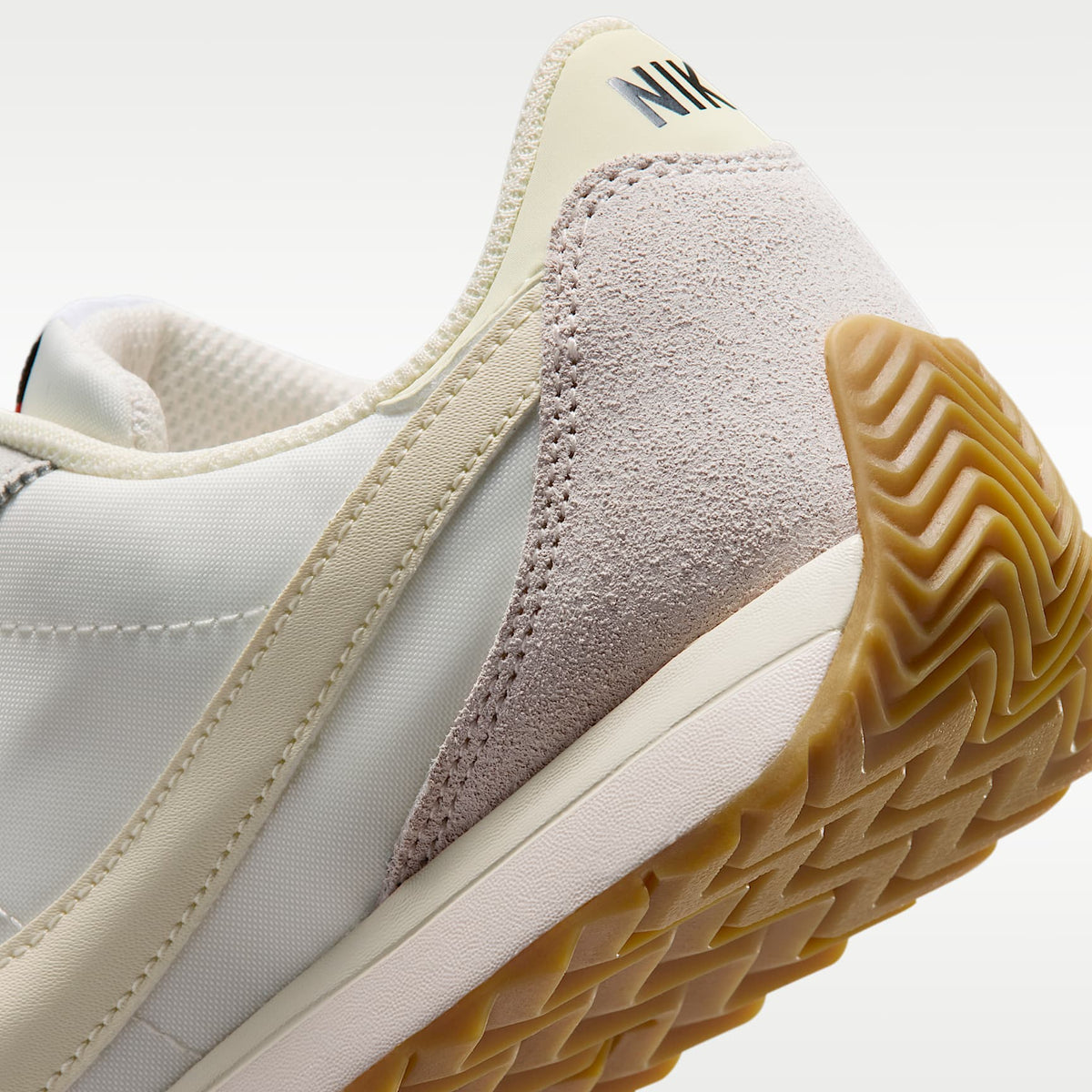 Nike Pacific – Tiza/Marrón claro goma/Negro/Leche de coco – vista 8