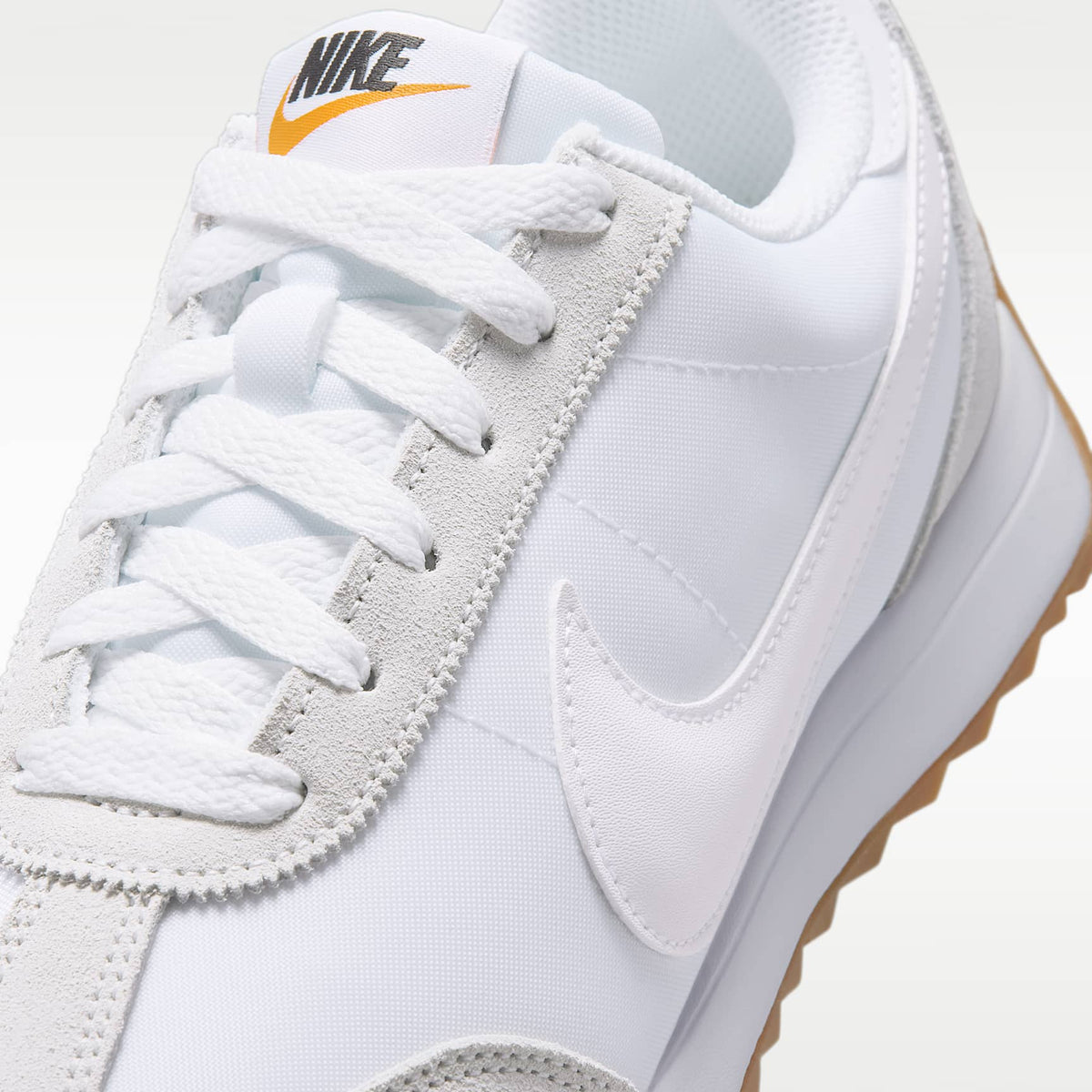 Nike Pacific – Blanco/Tinte platino/Naranja seguridad/Blanco – vista 7