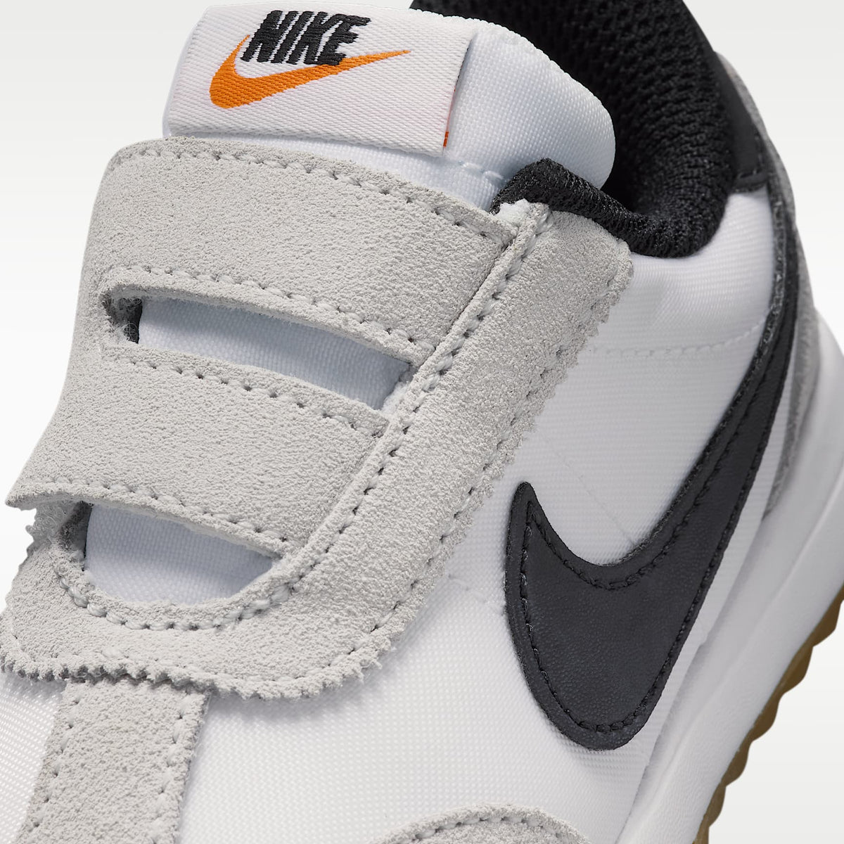 Nike Pacific – Blanco/Tinte platino/Marrón claro goma/Negro – vista 7