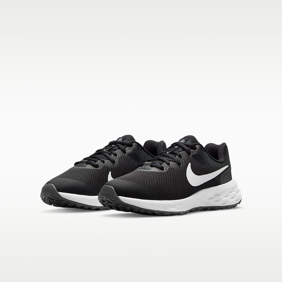 Nike Revolution 6 – Negro/Gris humo oscuro/Blanco – vista 5