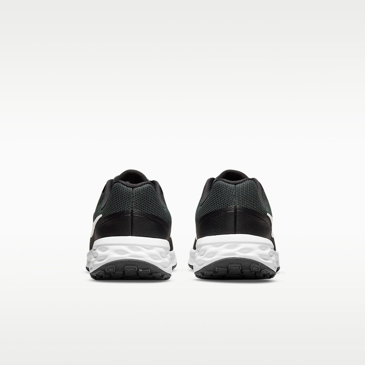 Nike Revolution 6 – Negro/Gris humo oscuro/Blanco – vista 6