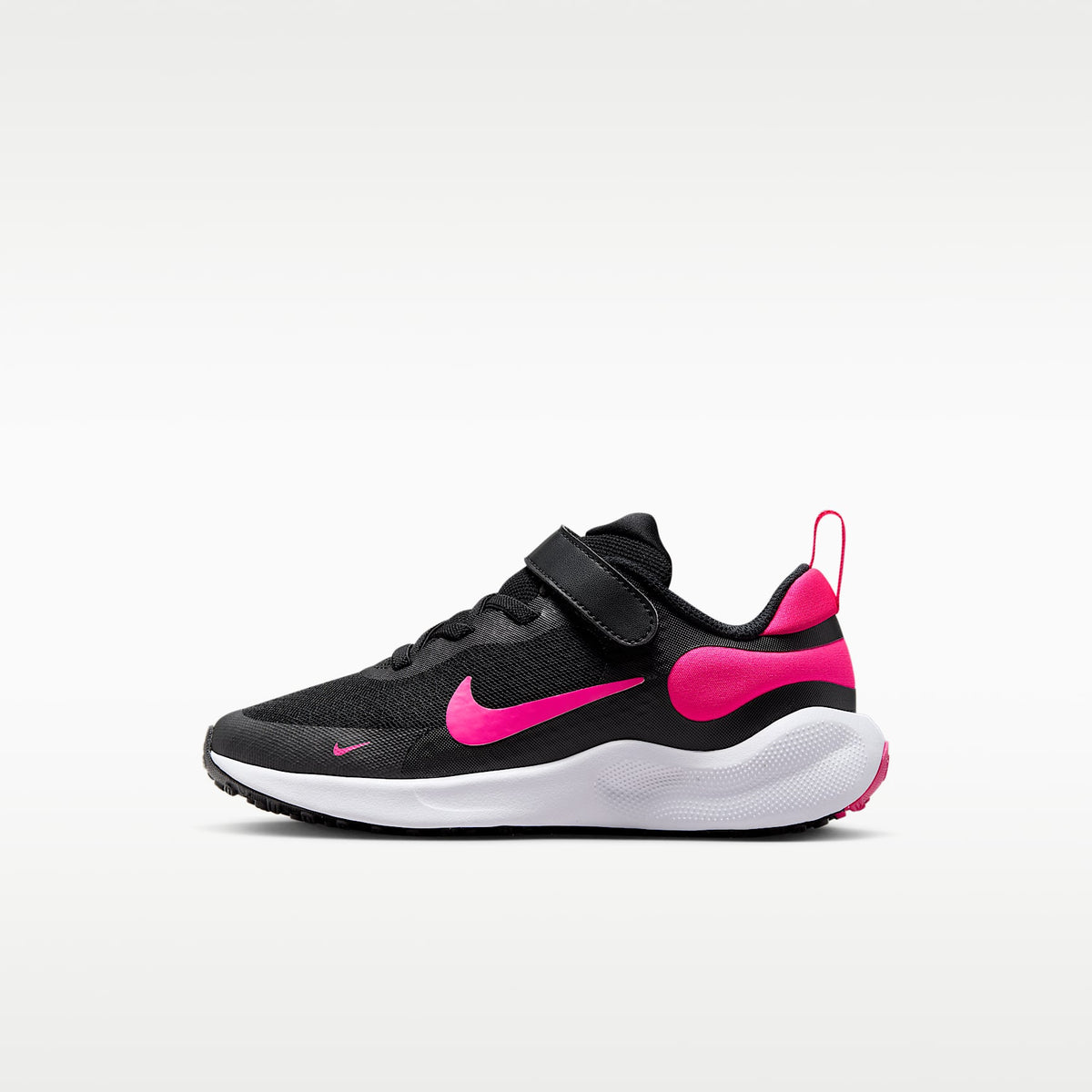 Nike Revolution 7 – Negro/Blanco/Hiperrosa – vista 1