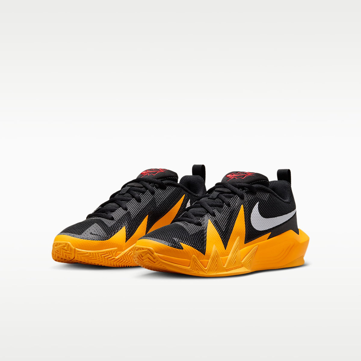 Nike S.T. Dynamite – Negro/Naranja láser/Oro universitario/Blanco – vista 5
