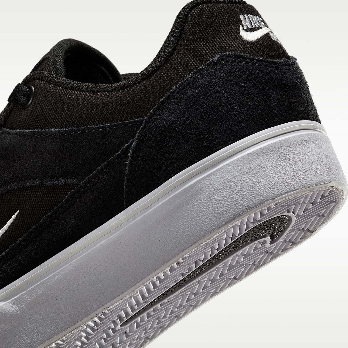 Nike SB Malor – Negro/Negro/Blanco/Blanco – vista 8