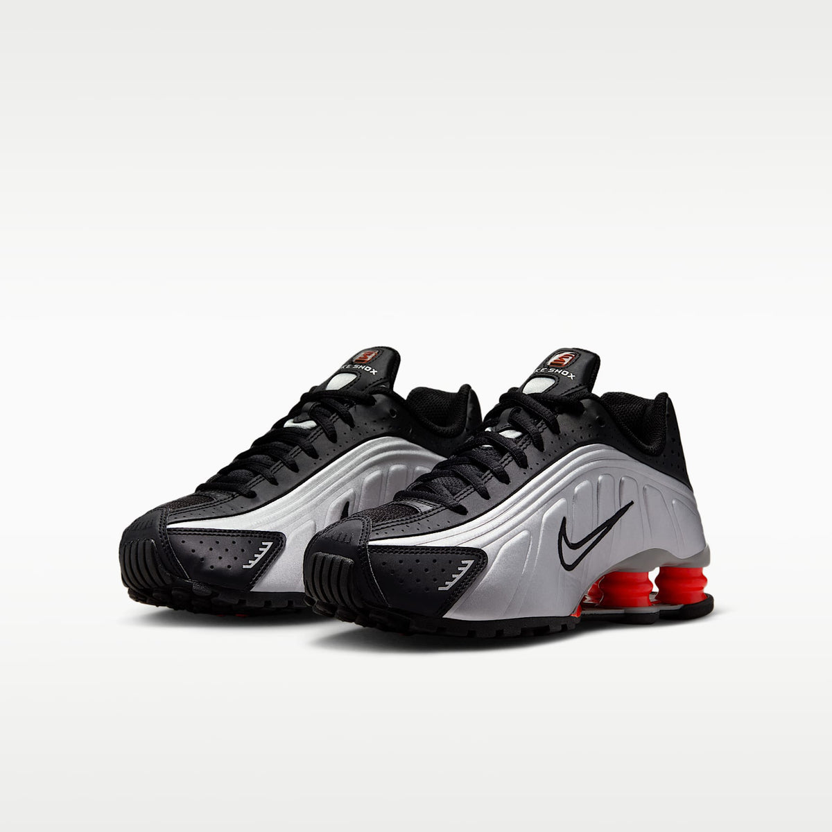 Nike Shox R4 – Plata metalizado/Negro/Rojo picante/Plata metalizado – vista 5
