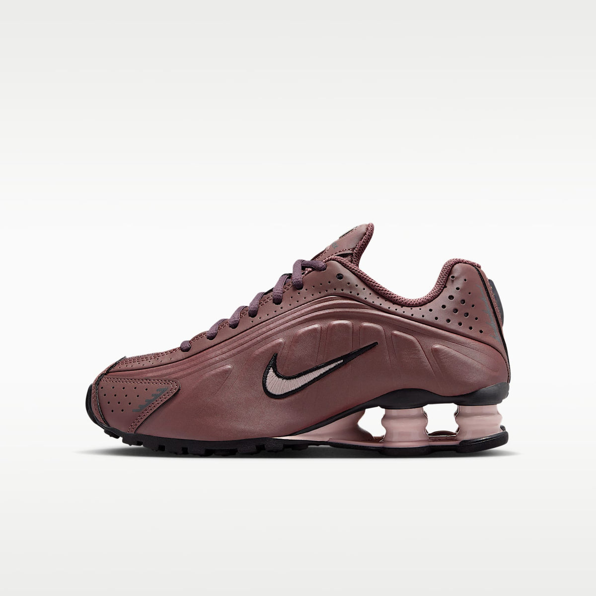 Nike Shox R4 – Tatuaje/Burdeos enérgico/Gris oscuro metálico/Rojo sedimento – vista 1