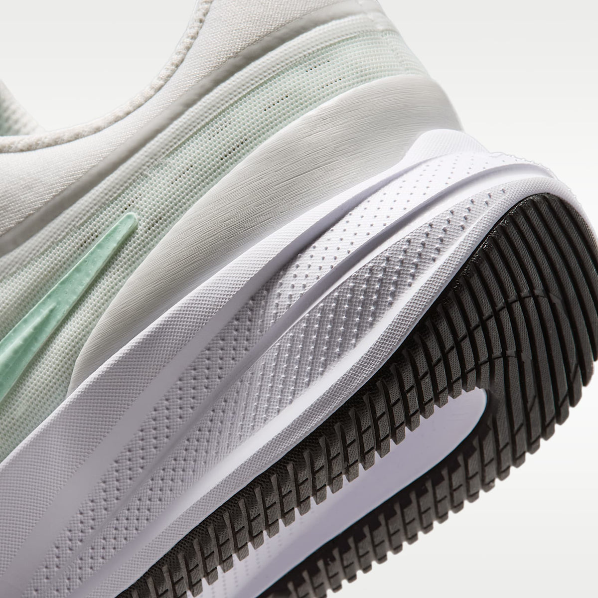 Nike Star Runner 5 – Blanco cumbre/Negro/Verde ligero/Verde ártico – vista 8