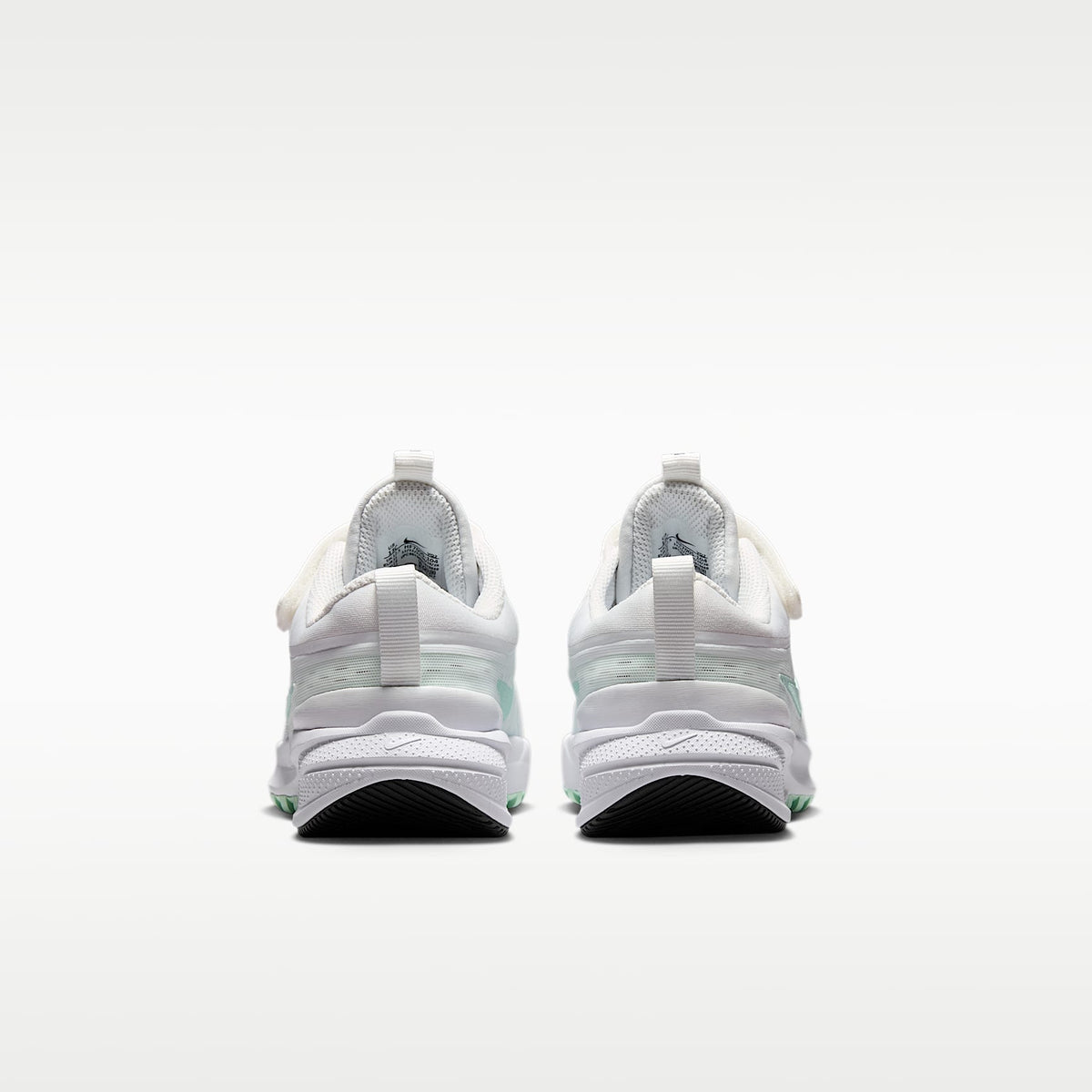 Nike Star Runner 5 – Blanco cumbre/Negro/Verde ligero/Verde ártico – vista 6