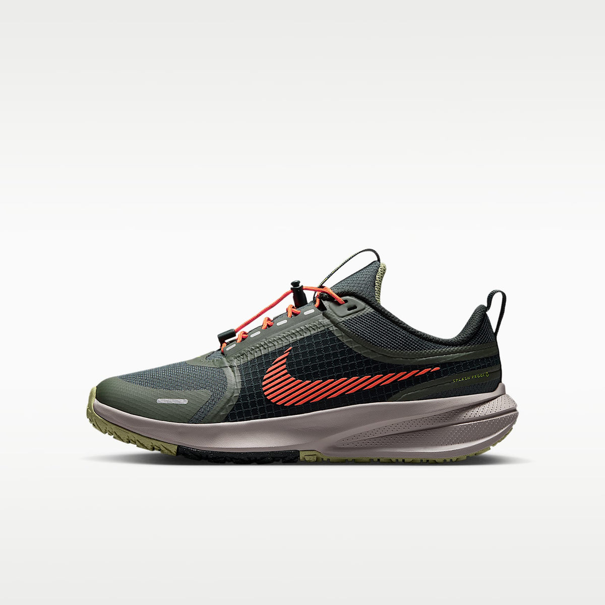 Nike Star Runner Utility – Abeto negro/Verde camuflaje/Oliva empolvado/Naranja seguridad – vista 1