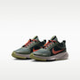 Nike Star Runner Utility – Abeto negro/Verde camuflaje/Oliva empolvado/Naranja seguridad – vista 5