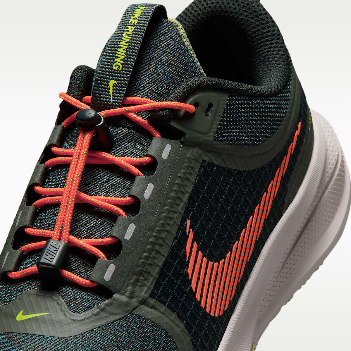 Nike Star Runner Utility – Abeto negro/Verde camuflaje/Oliva empolvado/Naranja seguridad – vista 7