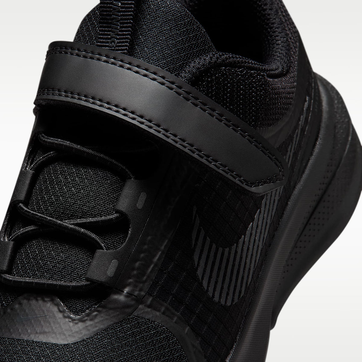 Nike Star Runner Utility – Negro/Antracita – vista 7