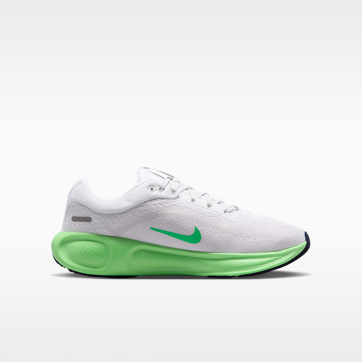 Nike Stellar Ride – Blanco/Polvo fotón/Verde chispa/Verde ilusión – vista 3