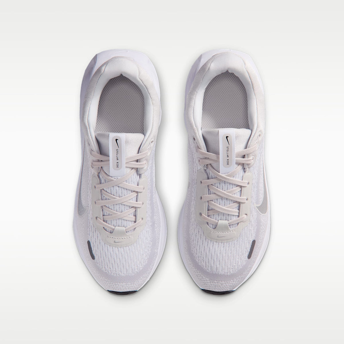 Nike Stellar Ride – Blanco/Gris vasto/Negro/Plata metalizado – vista 4