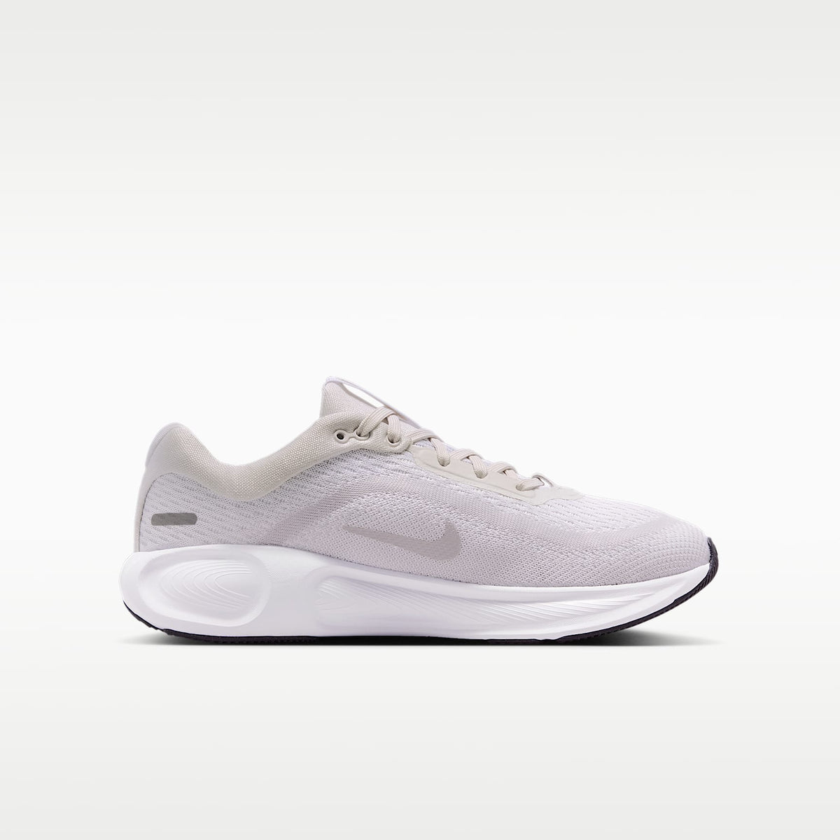 Nike Stellar Ride – Blanco/Gris vasto/Negro/Plata metalizado – vista 3