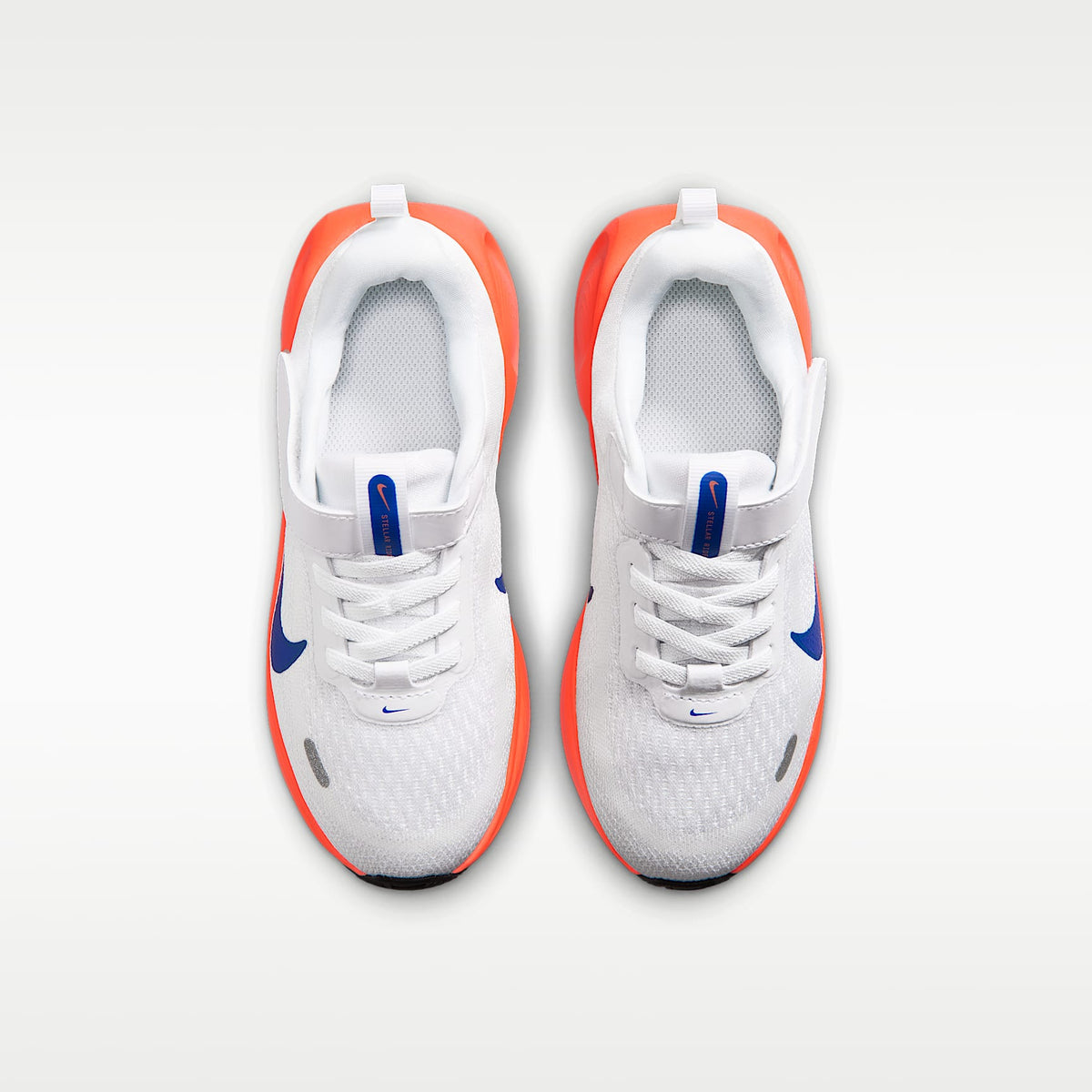 Nike Stellar Ride – Blanco/Azul carrera/Rosa atómico/Negro – vista 4
