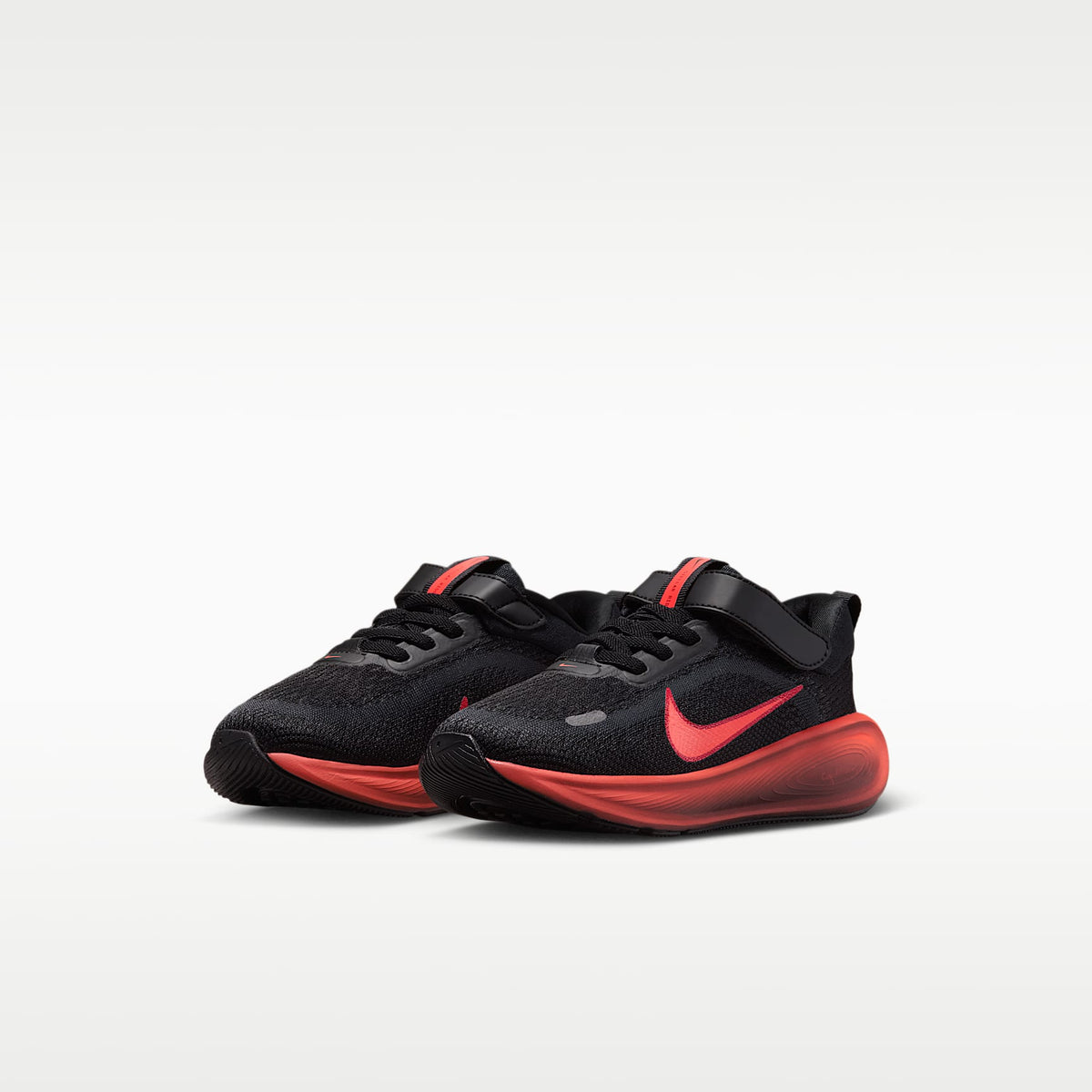 Nike Stellar Ride – Negro/Gris azulado/Rojo universitario/Rojo órbita – vista 5