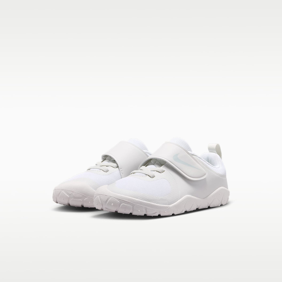 Nike Swoosh 1 Essential – Blanco/Blanco cumbre/Platino puro – vista 5