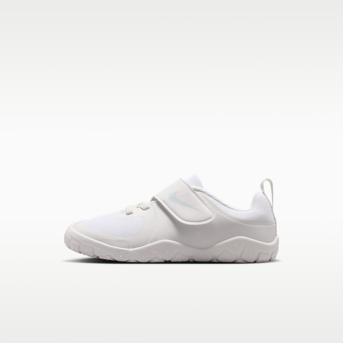 Nike Swoosh 1 Essential – Blanco/Blanco cumbre/Platino puro – vista 1
