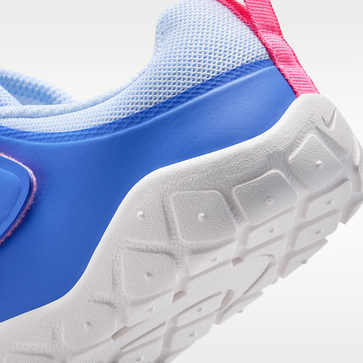 Nike Swoosh 1 Essential – Azul medio/Azul hidrógeno/Blanco cumbre/Rosa resplandor – vista 8