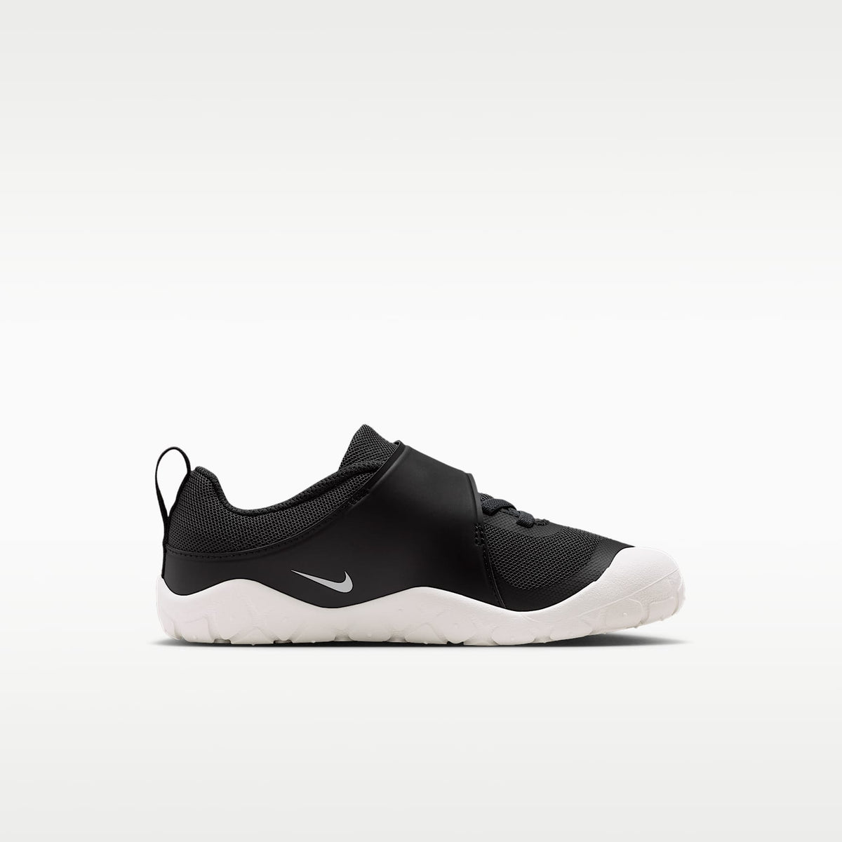 Nike Swoosh 1 Essential – Negro/Antracita/Blanco cumbre/Blanco – vista 3
