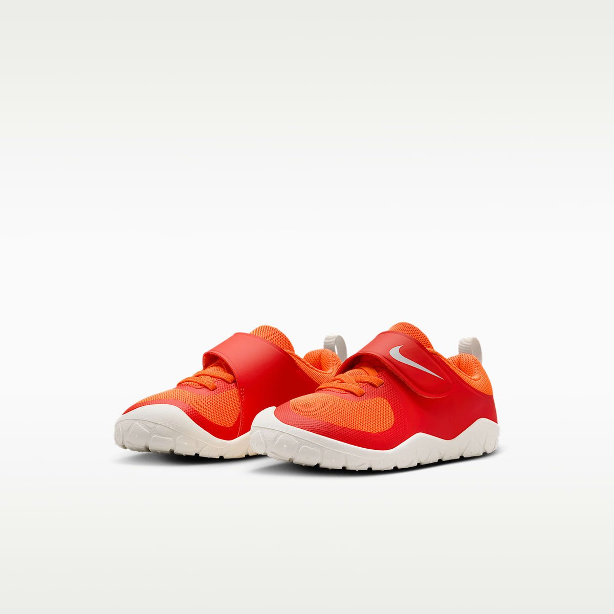 Nike Swoosh 1 Essential – Rojo picante/Naranja total/Vela – vista 5