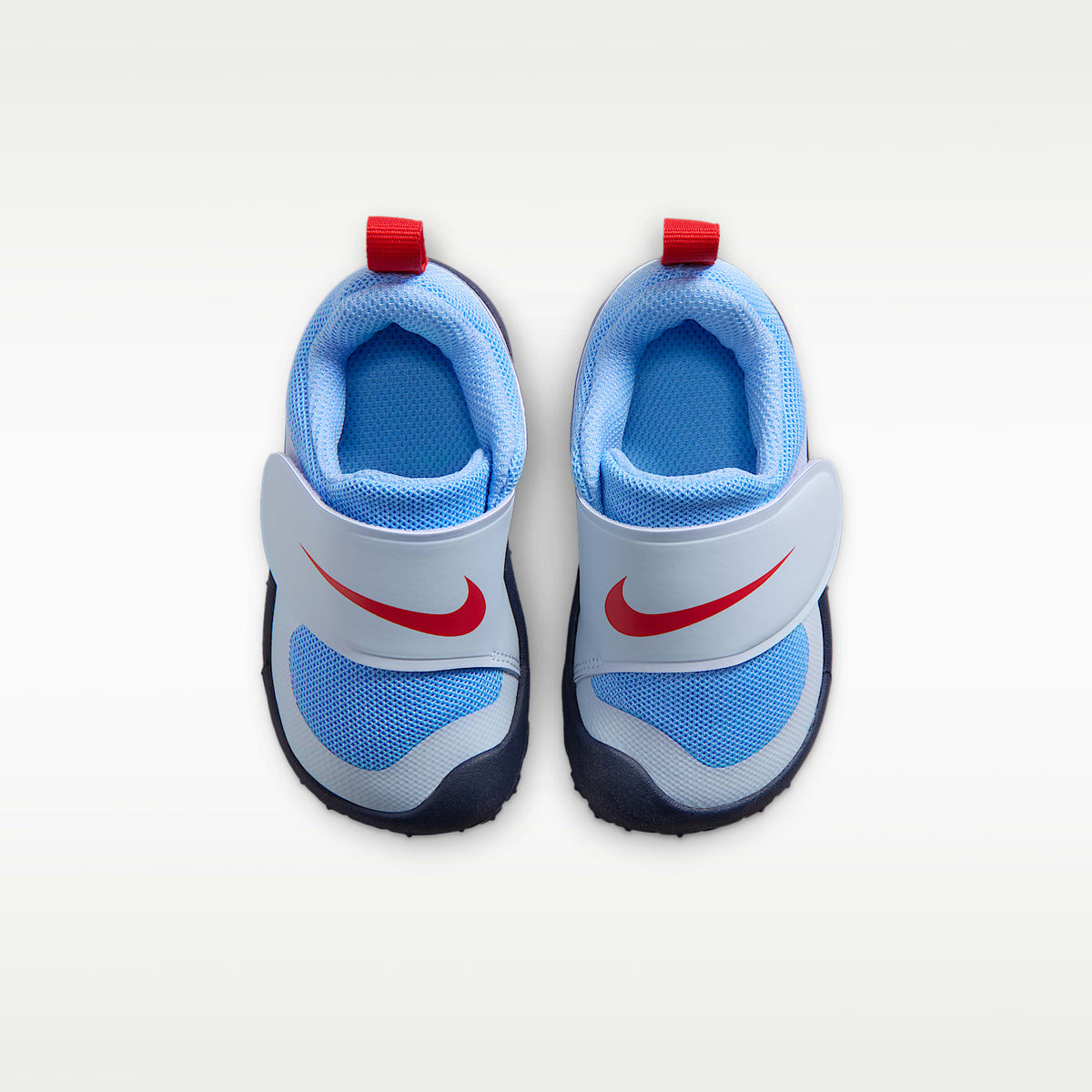 Nike Swoosh 1 Essential – Azul hidrógeno/Azul fútbol/Azul marino medianoche/Rojo universitario – vista 4