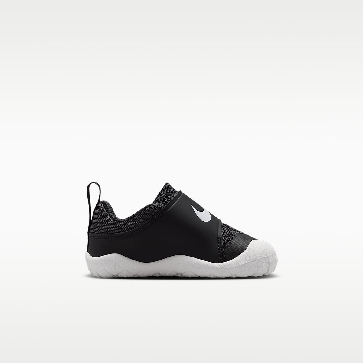 Nike Swoosh 1 Essential – Negro/Antracita/Blanco cumbre/Blanco – vista 3