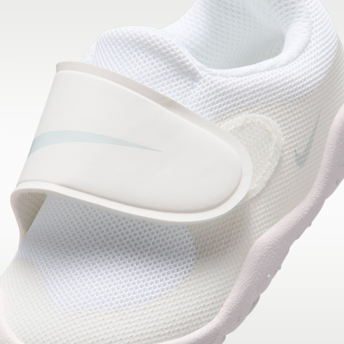 Nike Swoosh 1 Essential – Blanco/Blanco cumbre/Platino puro – vista 7