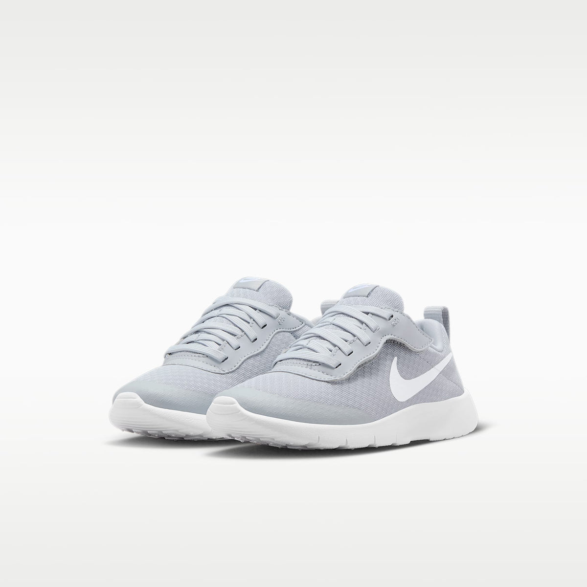 Nike Tanjun EasyOn – Gris lobo/Blanco/Blanco – vista 5