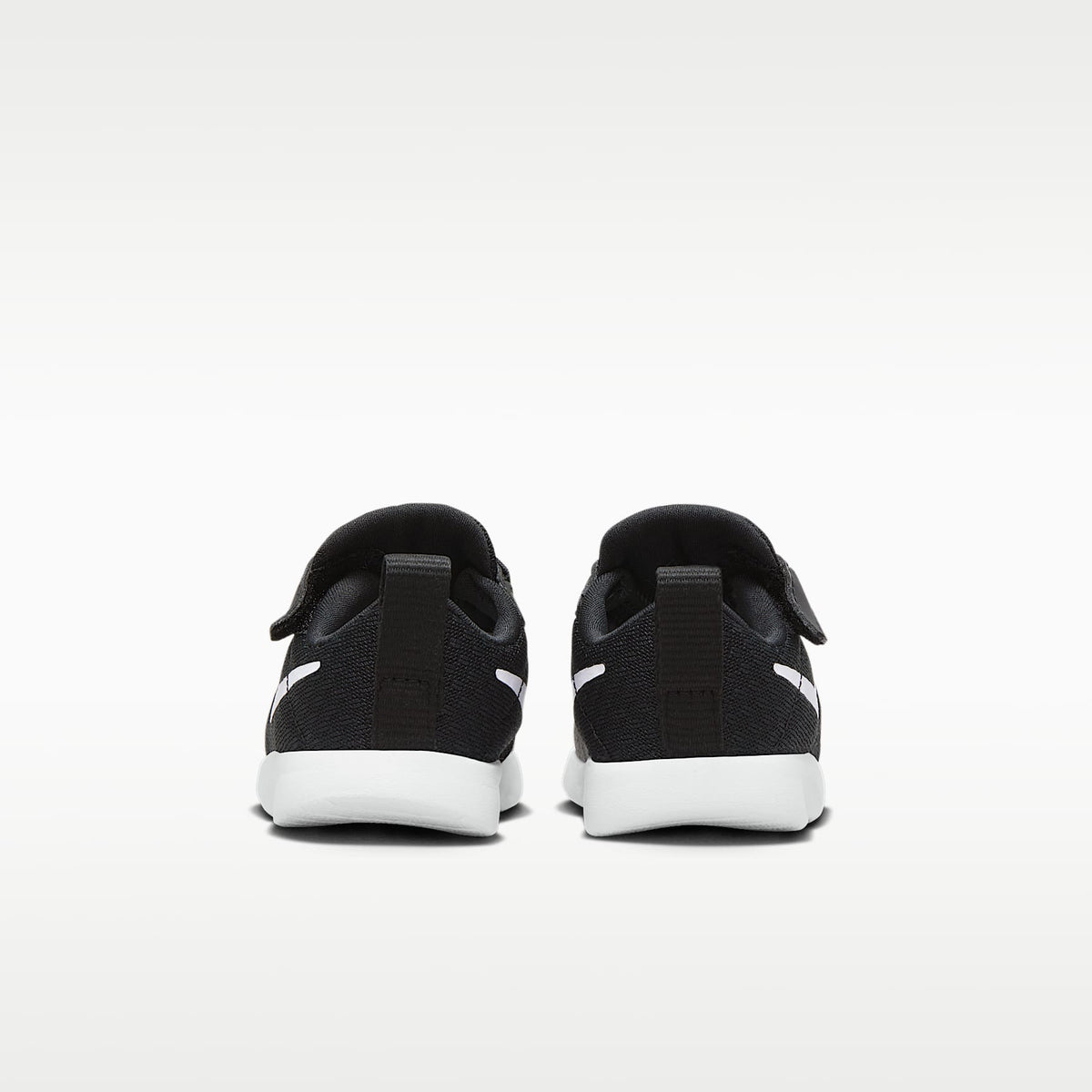 Nike Tanjun EasyOn – Negro/Blanco/Blanco – vista 6