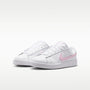 Nike Tennis Classic – Blanco/Espuma rosa – vista 5