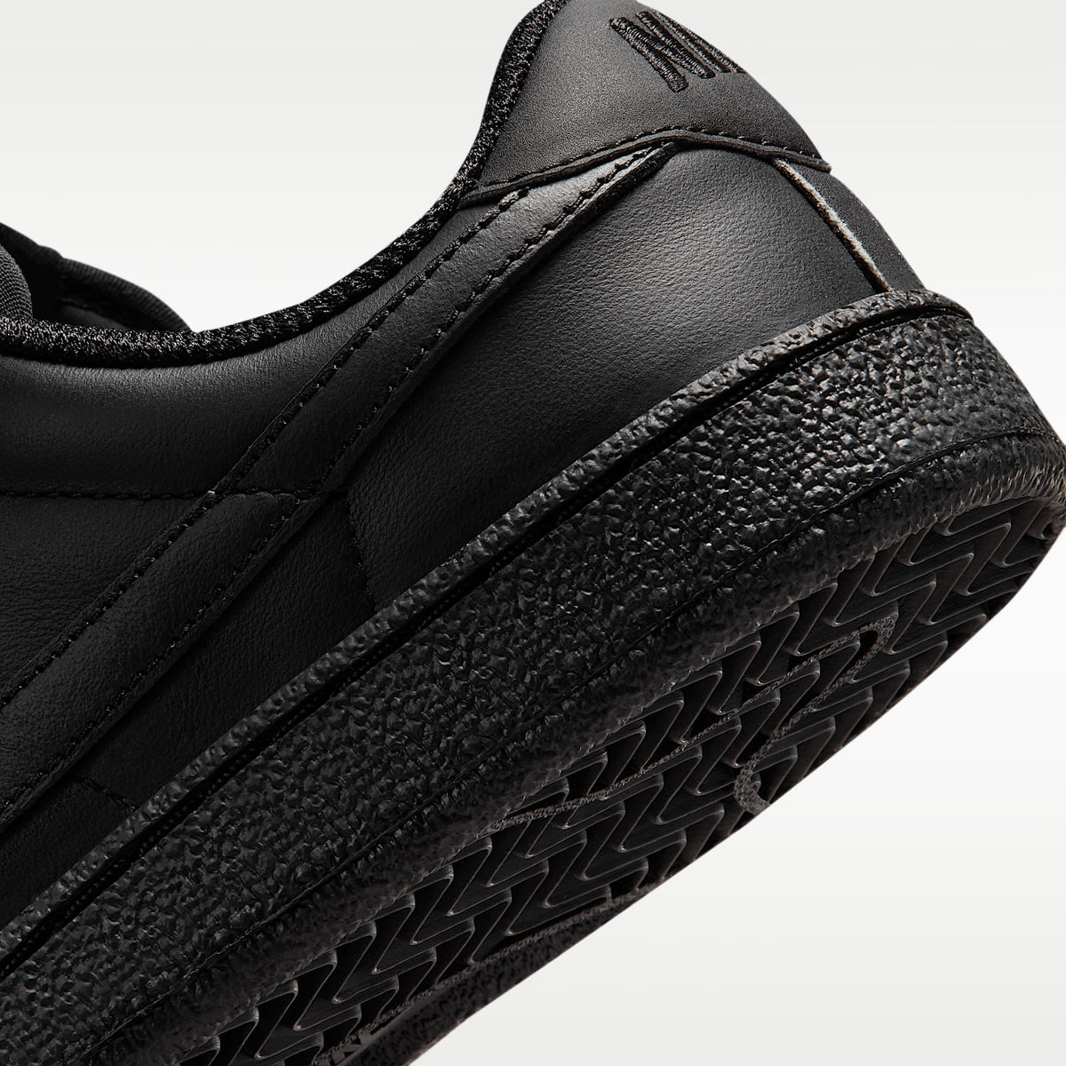 Nike Tennis Classic – Negro/Negro/Negro – vista 8