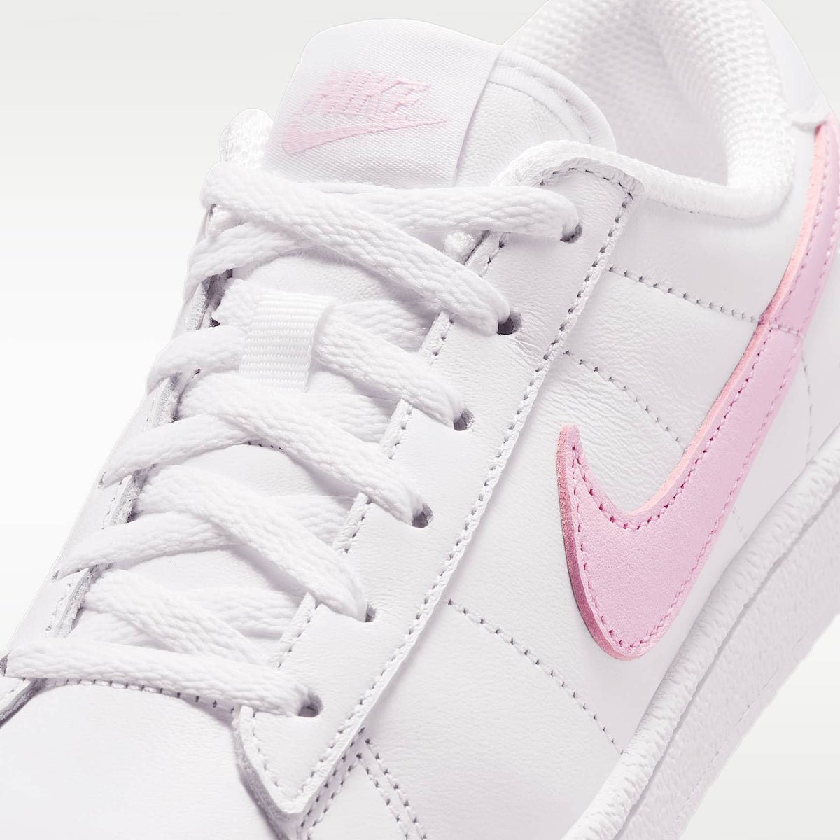 Nike Tennis Classic – Blanco/Espuma rosa – vista 7
