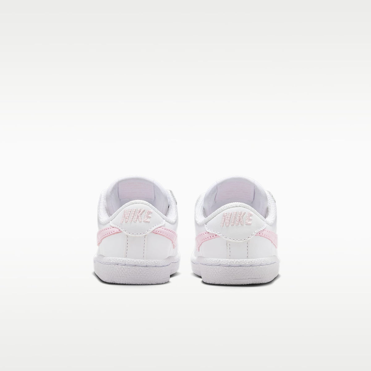Nike Tennis Classic – Blanco/Espuma rosa – vista 6