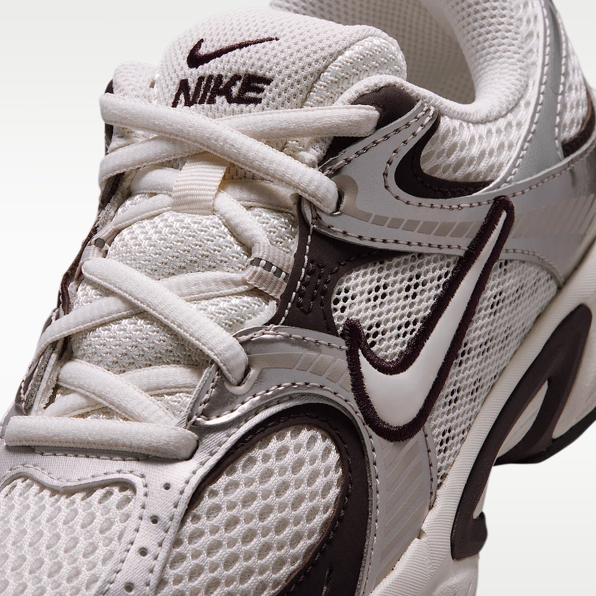 Nike V5 RNR – Fantasma/Gris partícula/Burdeos ceniza/Fantasma – vista 7