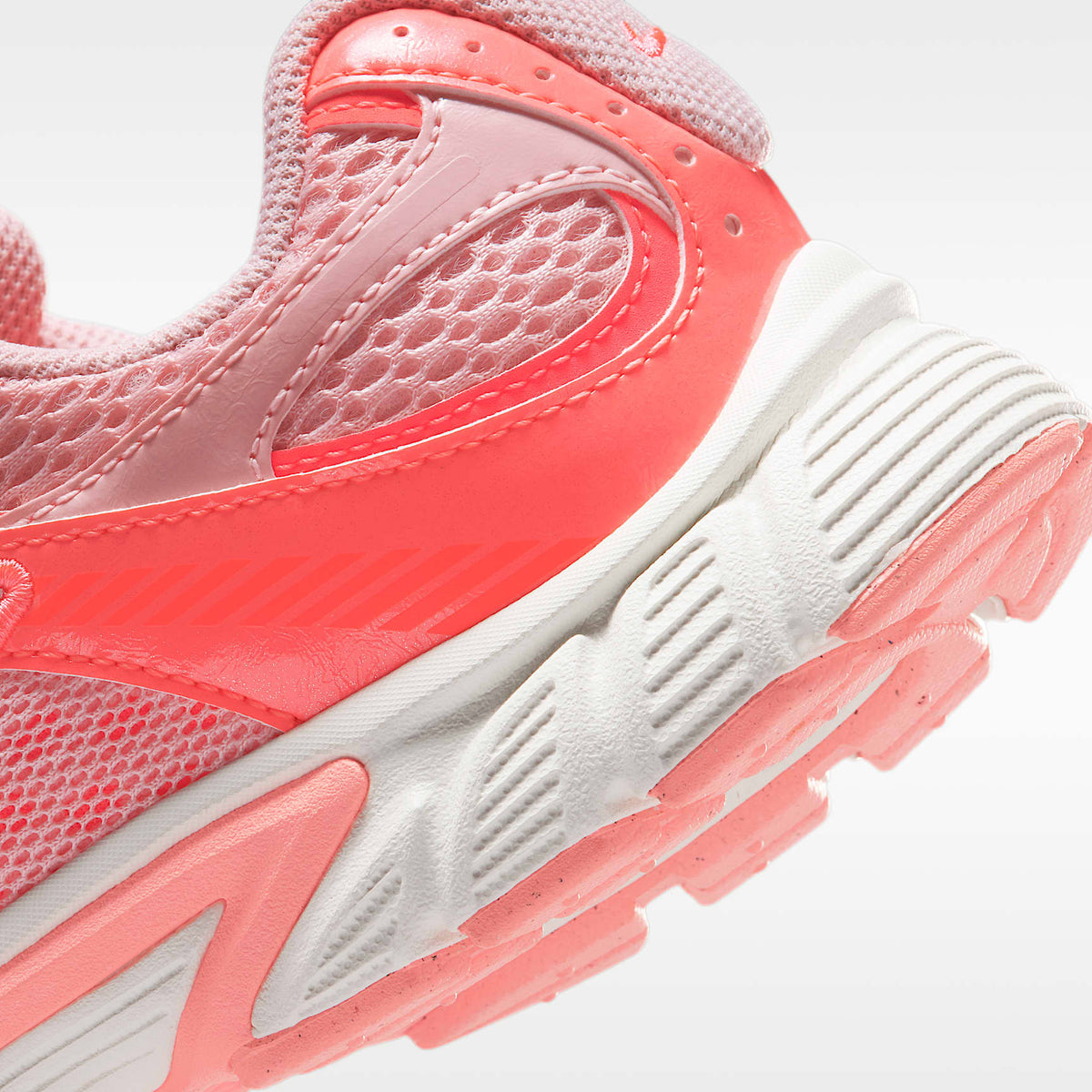 Nike V5 RNR – Flor rosa/Lava resplandor/Lava cálido/Flor rosa – vista 8