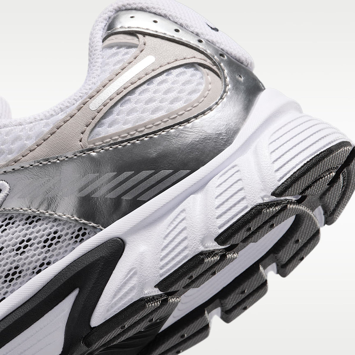 Nike V5 RNR – Blanco/Gris vasto/Gris universitario/Negro – vista 8