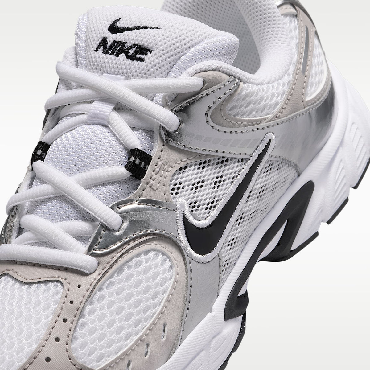 Nike V5 RNR – Blanco/Gris vasto/Gris universitario/Negro – vista 7