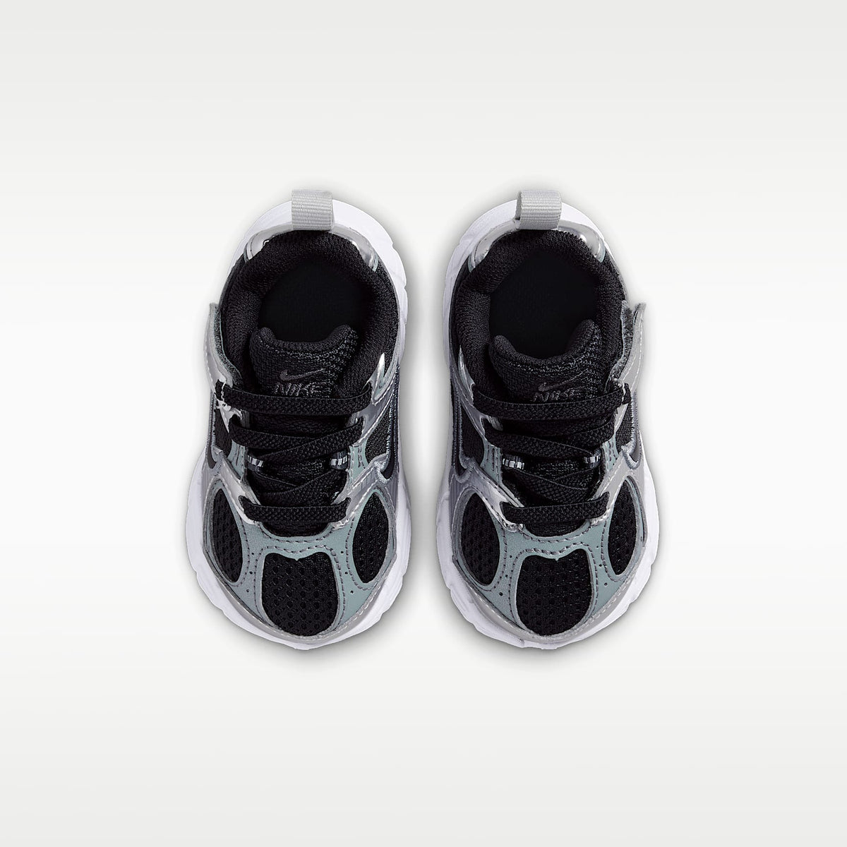 Nike V5 RNR – Negro/Antracita/Gris humo/Negro – vista 4