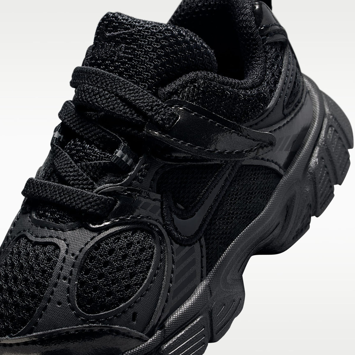 Nike V5 RNR – Negro/Antracita/Negro – vista 7