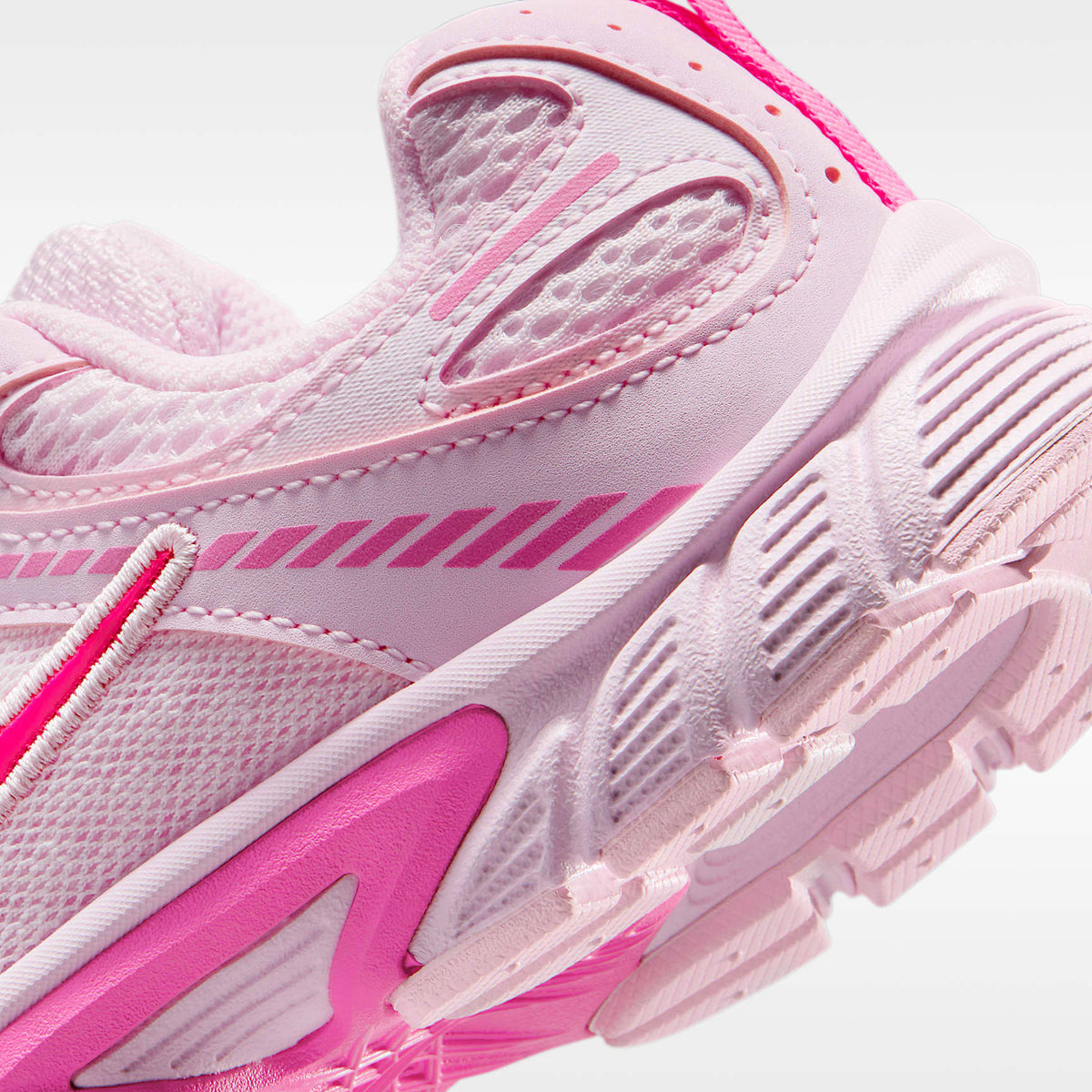 Nike V5 RNR – Espuma rosa/Rosa paleta/Hiperrosa – vista 8