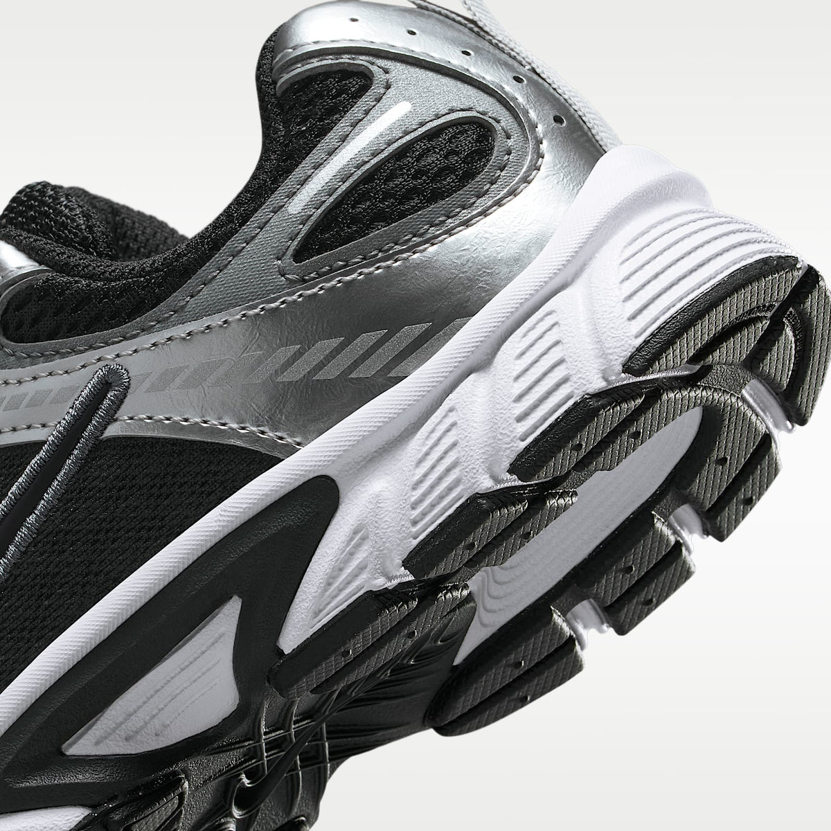 Nike V5 RNR – Negro/Antracita/Gris humo/Negro – vista 8