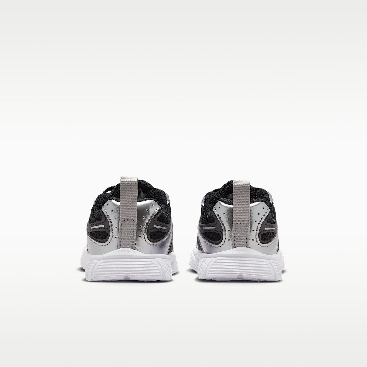Nike V5 RNR – Negro/Antracita/Gris humo/Negro – vista 6