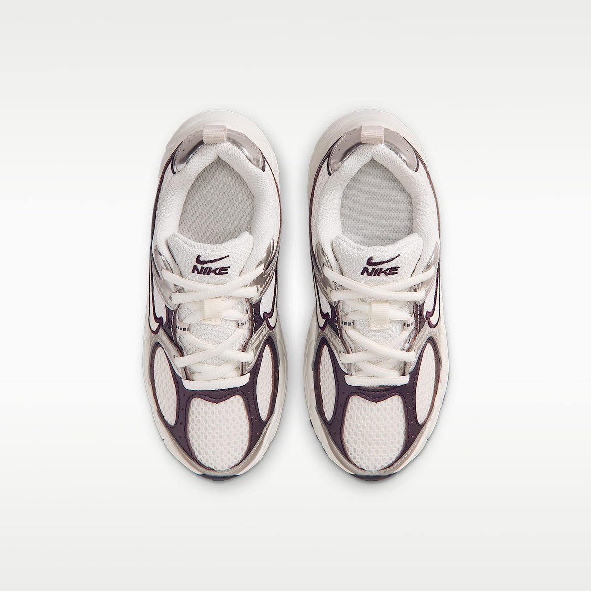 Nike V5 RNR – Fantasma/Gris partícula/Burdeos ceniza/Fantasma – vista 4