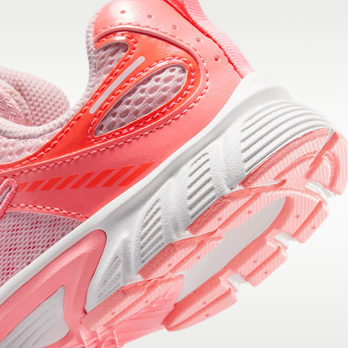 Nike V5 RNR – Flor rosa/Lava resplandor/Lava cálido/Flor rosa – vista 8